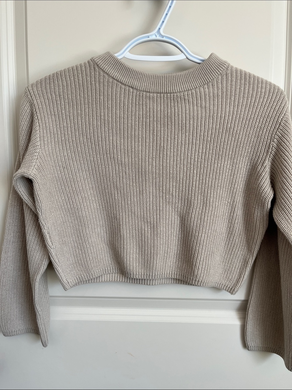 H&M Crewneck Cropped Rib-Knit Sweater in Light Beige